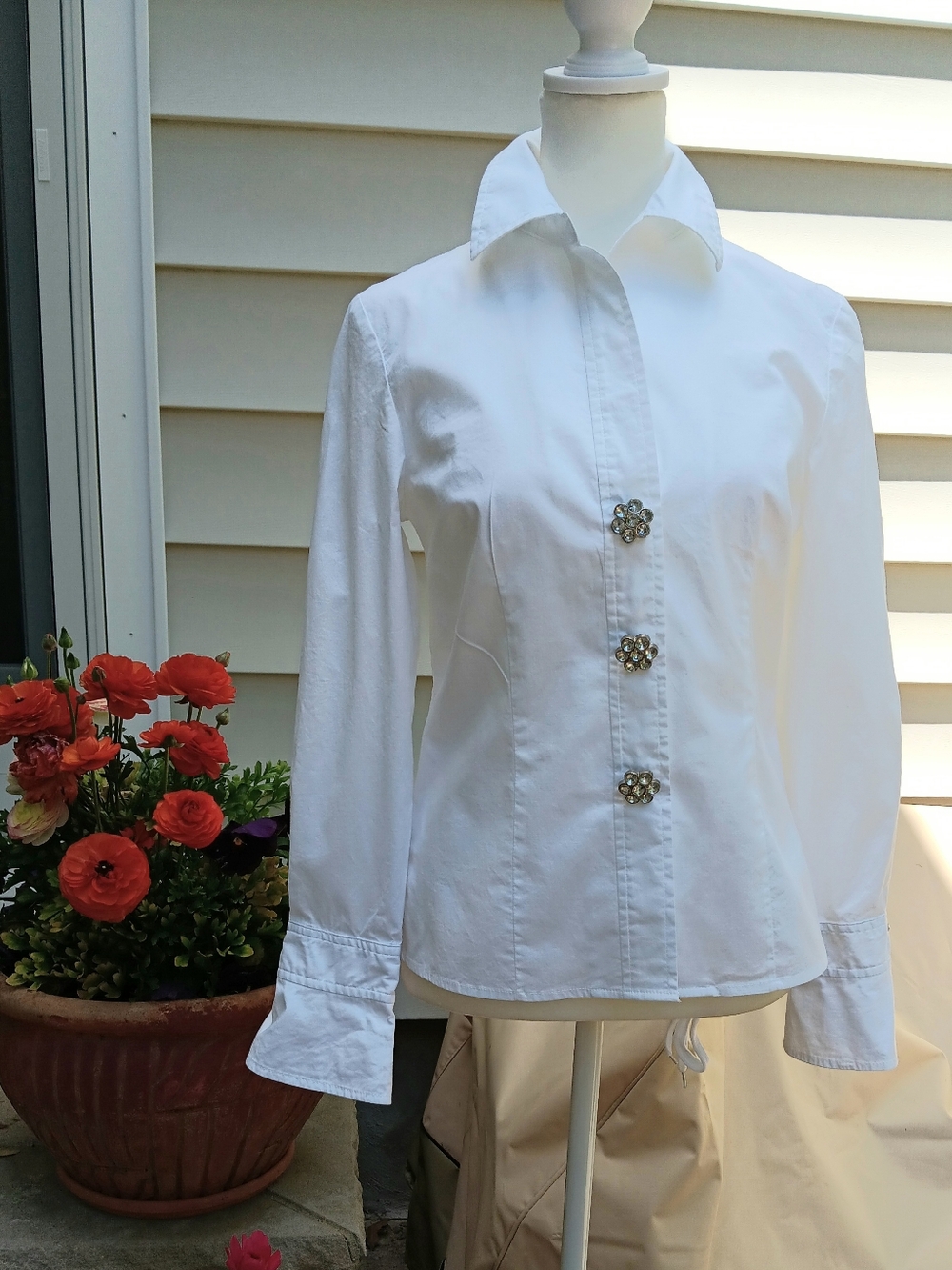 Willi Smith White Button-Front Blouse with Decorative Jewel Buttons